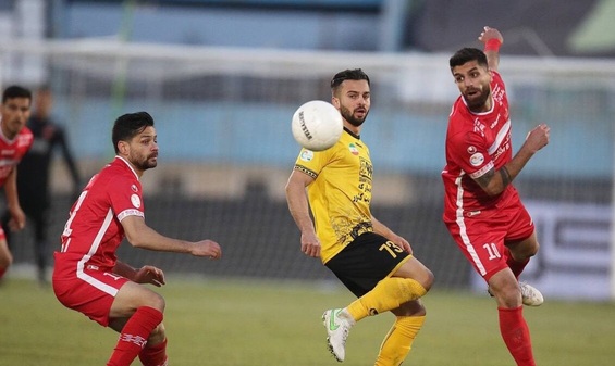 ستاره سپاهان پرسپولیسی می شود؟/ بازگشت به جمع سرخ‌ها برای دومین بار!