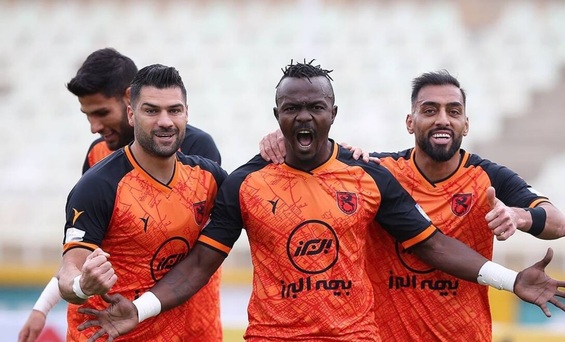 مهاجم سابق استقلال و پرسپولیس در آستانه آقای گلی لیگ برتر