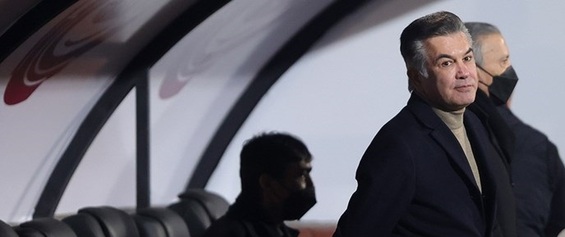 واکنش پیشکسوت فوتبال به هجمه ها علیه سرپرست تیم ملی