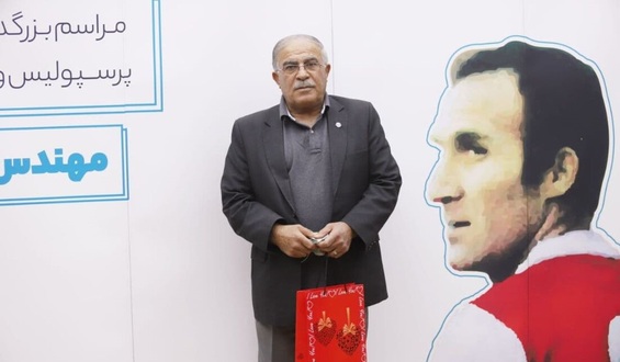 به نفع فدراسیون نیست با استقلال در بیفتد/ فرهاد نباید آتو دست دشمنان استقلال بدهد