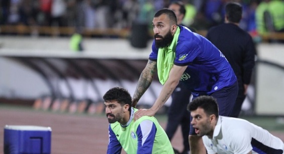 خطر بزرگ از بیخ گوش استقلال گذشت