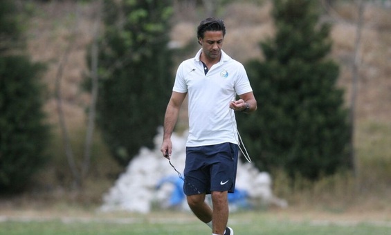 آغاز درگیری جدید مجیدی با یک چهره ناشناس/ جنگ‌های ۵گانه سرمربی صلح ممنوع آبی‌ها!