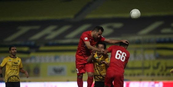 تقابل نکونام و نویدکیا با تماشاگر شد