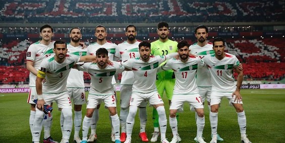 قضاوت داوران قطری و کویتی در مسابقه ایران - الجزایر