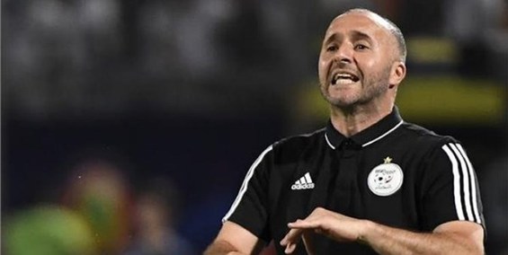 تشویق خاص و گسترده هواداران الجزایر از بلماضی بعد از برد مقابل ایران