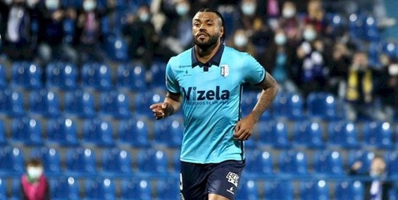 پرسپولیس برای جذب مهاجم برزیلی رقیب پیدا کرد