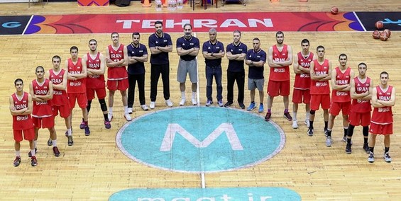 بسکتبال نوجوانان آسیا| پیروزی قاطع ایران مقابل اندونزی/ وزیر ورزش نظاره‌گر اولین بازی ایران