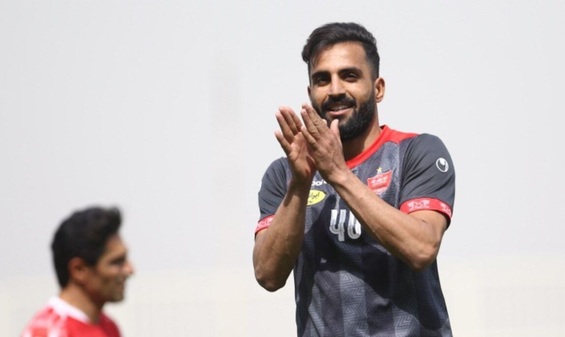 دلیل حضور مهاجم سرخ ها در باشگاه پرسپولیس مشخص شد