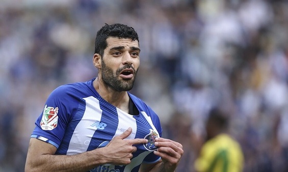 دو ستاره پرسپولیسی در جمع ۷ بازیکن آسیایی برتر در فوتبال اروپا