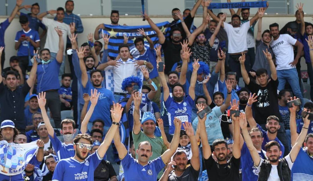 تعدادی از استقلالی ها با پیراهن مشکی به آزادی رفتند تعدادی از استقلالی ها با پیراهن مشکی به آزادی رفتند