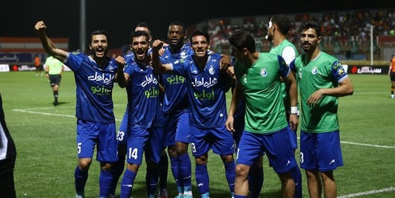 جام قهرمانی به استقلال اهدا شد