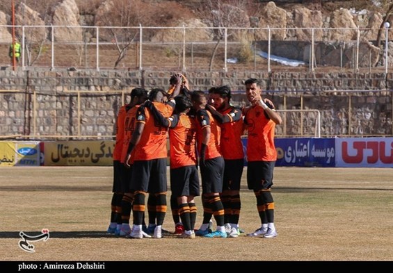 درخواست ربیعی برای افزایش مبلغ قرارداد ۴ بازیکن مس