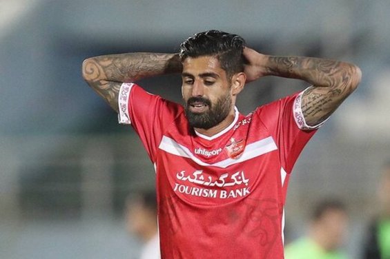 مدافع جنجالی در پرسپولیس ماندنی شد؟
