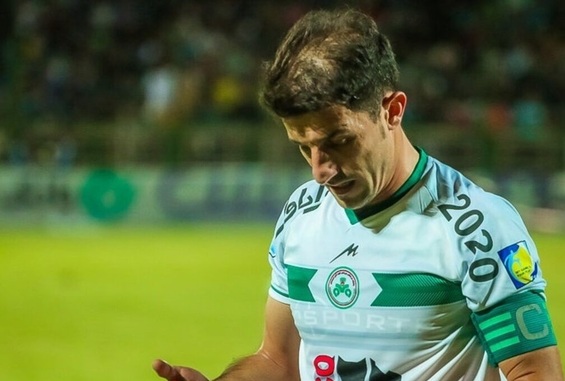 قرار بود به پرسپولیس بروم ولی شرمنده شدم