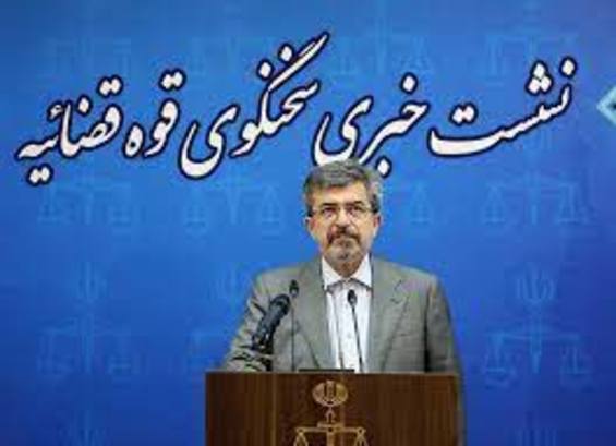 اعلام اتهام دو فرانسوی/ بازداشت دو نفر در رابطه با کنکور در تهران