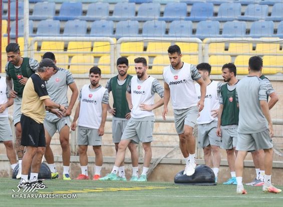 خبری از پول پیش پرداخت در پرسپولیس نیست!