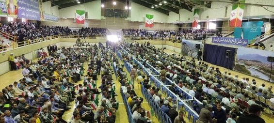 رئیسجمهور: با فعال کردن بازارچه مرزی مسئله کولبری را سامان میبخشیم