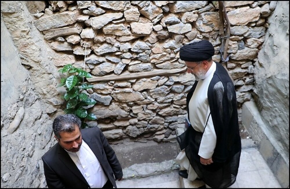 رئیسی در مناطق مورد حمله شیمیایی : ترجیح دادم به جای نشستن در مرکز ، به میان مردم بیایم