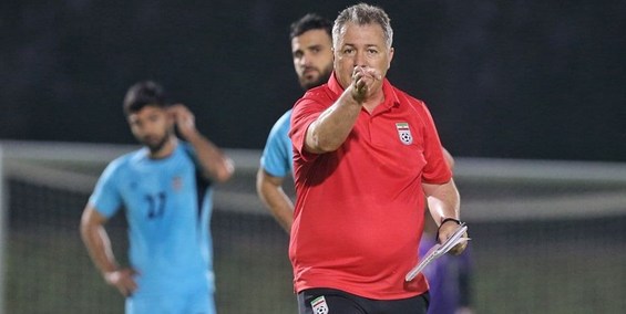واکنش سرمربی تیم ملی به بحث برکناری‌اش و دودستگی بازیکنان