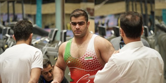 مسابقه انتخابی کشتی فرنگی| میرزازاده نماینده سنگین‌وزن کشورمان در مسابقات جهانی شد