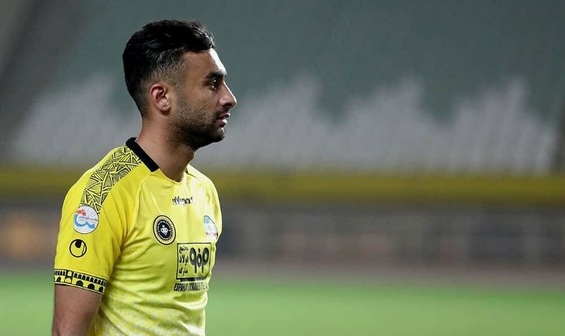 دو پیشنهاد جدید به بازیکن سپاهان رسید/ سومین مدافع زردپوشان هم جدا می‌شود؟