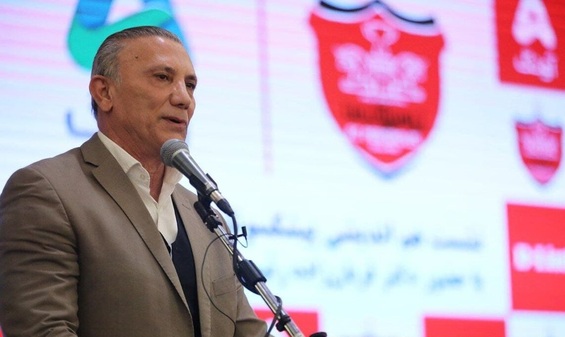 آقای وزیر جلسه با ۶ ملی پوش در قطر اشتباه بود/ از اسکوچیچ حمایت قاطع می کردید بازیکن به خودش جرات این کارها را نمی داد!