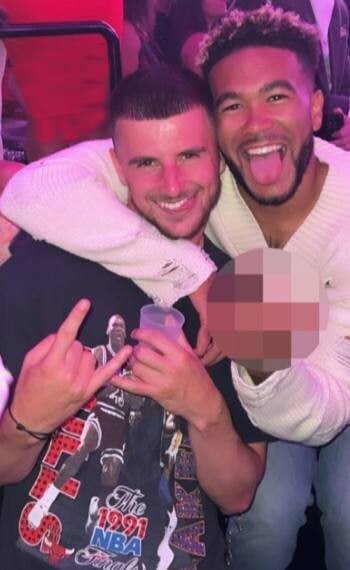 تصویر جنجالی از دو ستاره رقیب ایران در یک کلاب/عکس