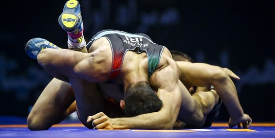 رقابت های انتخابی درون اردویی تیم ملی کشتی آزاد برای حضور در بازی های کشورهای اسلامی