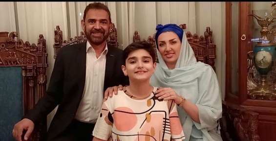 همسر فیروز کریمی: کسی جلوی من جرأت انتقاد از آقافیروز را ندارد ترکم و به تراکتور تعصب دارم