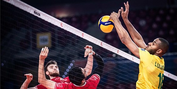 لیگ ملت‌های والیبال| لوکارلی: از عملکرد ایران مقابل آمریکا شگفت زده شدیم