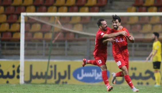 معاوضه بزرگ ۲ بازیکن استقلالی و پرسپولیسی