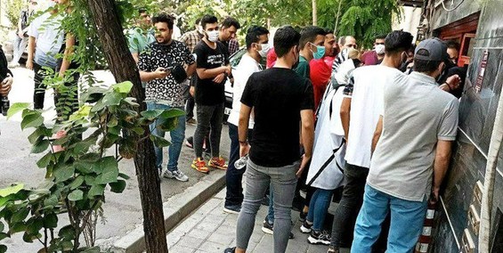 تجمع هواداران معترض پرسپولیس به عملکرد مدیریت باشگاه