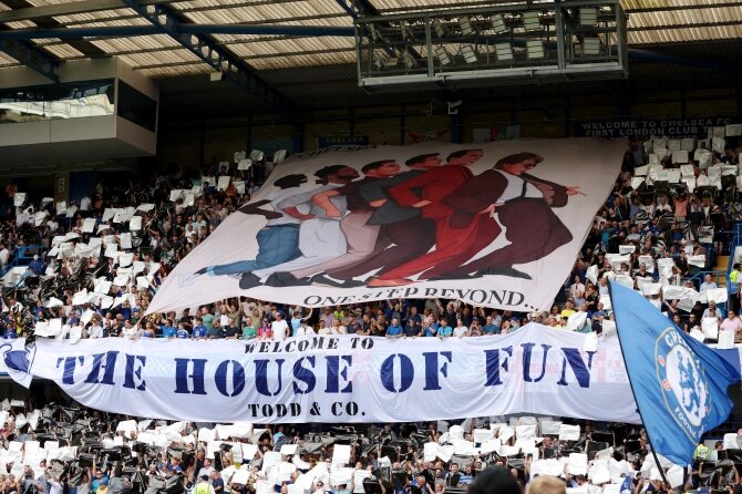 حمله هواداران به همسر ستاره آبی&zwnj;ها/عکس