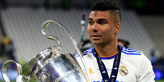 وداع احساسی ستاره رئال پس از انتقال به منچستریونایتد +عکس