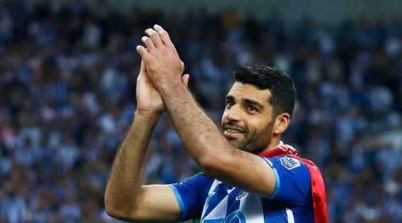 دایی گفته بود من بازیکن بزرگی می‌شوم/ از گل نکردن بعضی از توپ‌ها خنده ام می‌گرفت