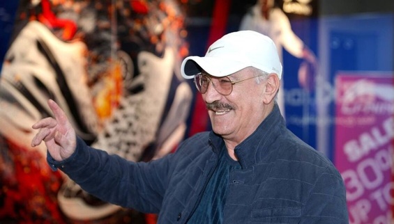 منوچهراسماعیلی عاشق پرسپولیس بود/ در هفت فیلم جای من حرف زد