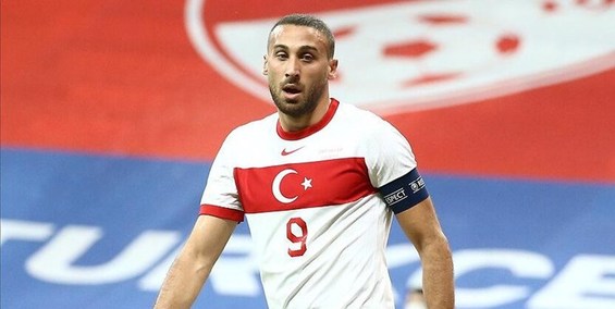 کاپیتان تیم ملی ترکیه زیر لگد جیمی جامپ!+عکس