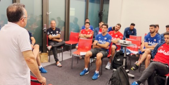 والیبال قهرمانی جهان| داورزنی خطاب به ملی‌پوشان: نام‌تان را در تاریخ ثبت کنید