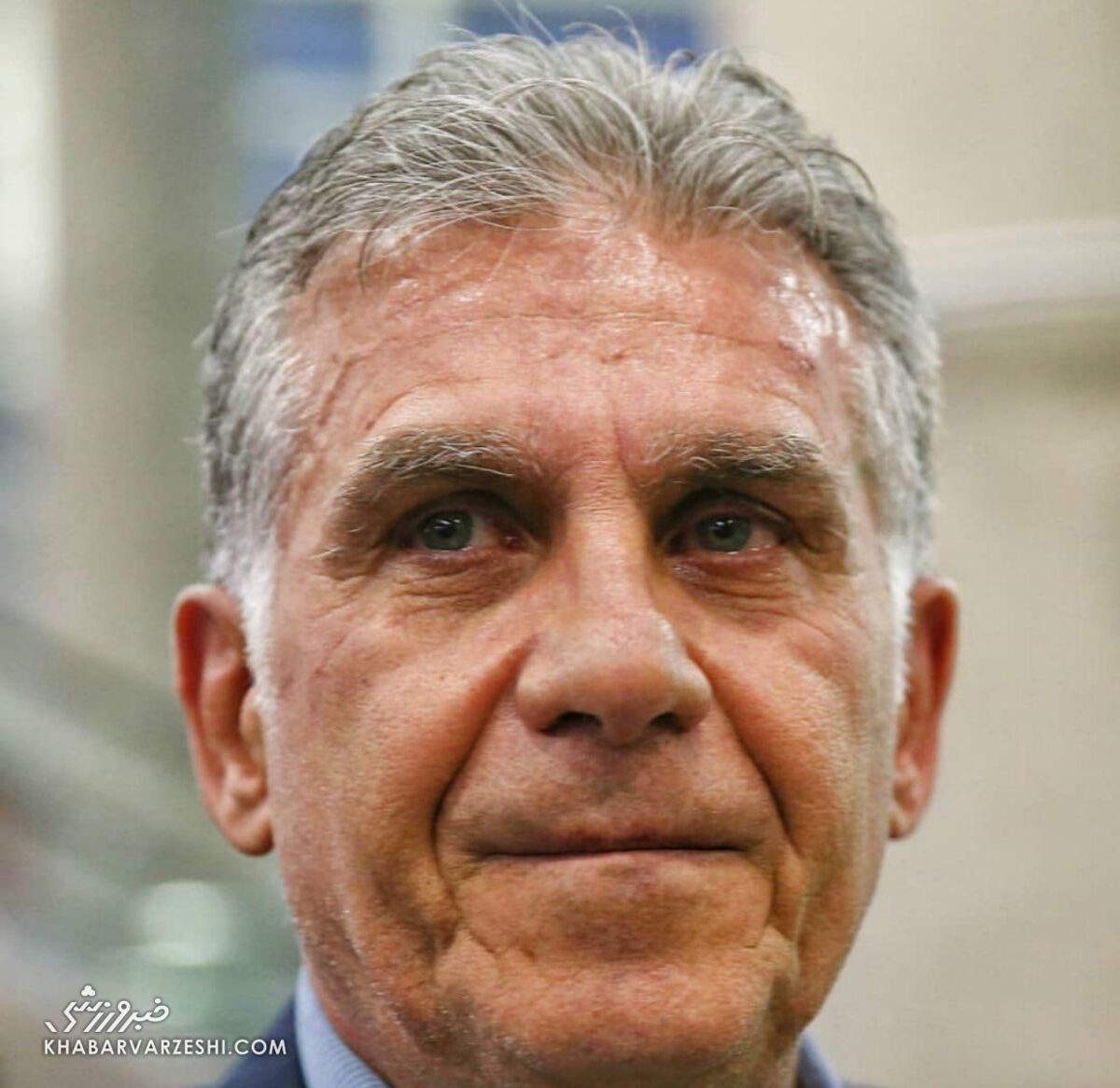 لحظه‌های احساسی کی‌روش و شاگردانش با چشمان گریان+عکس