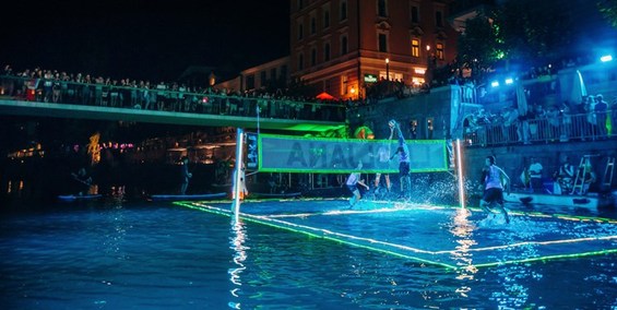 والیبال در آب؛ ابداعی برای قدرت‌نمایی والیبال در دنیا