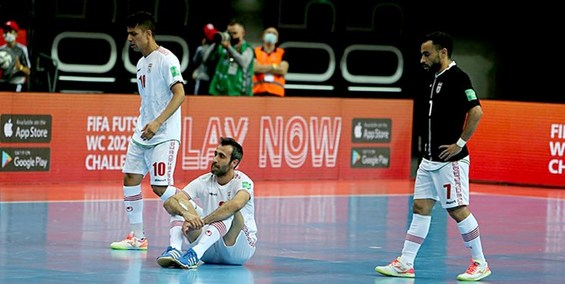 کردی: آقای شمسایی! بازیکنان سابق دلسوز تیم‌ملی هستند نه دشمن/ با شعار جوانگرایی آمدید اما اتفاقی نیفتاد