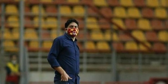 علوی: هر باخت باید گردن یک نفر بیفتد/ سرپرست تراکتور صحنه پنالتی‌ها را دوباره ببیند