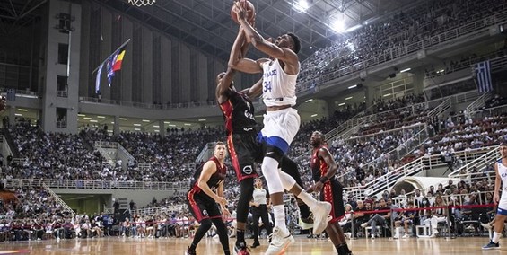 رکورد حضور تماشاگر در مقدماتی جام جهانی شکسته شد+عکس