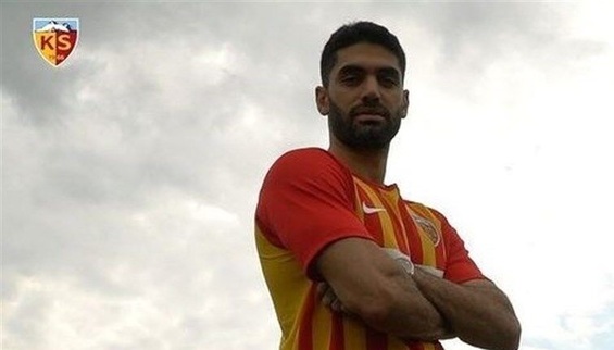 وضعیت نگران کننده علی کریمی ادامه دارد