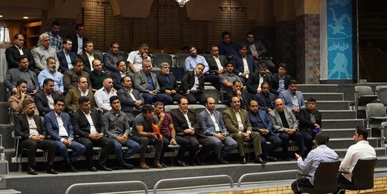 دبیر: هیچ کس حق ندارد به عقب بازگردد/ هر کسی نمی تواند جایش را به جوان‌ترها بدهد