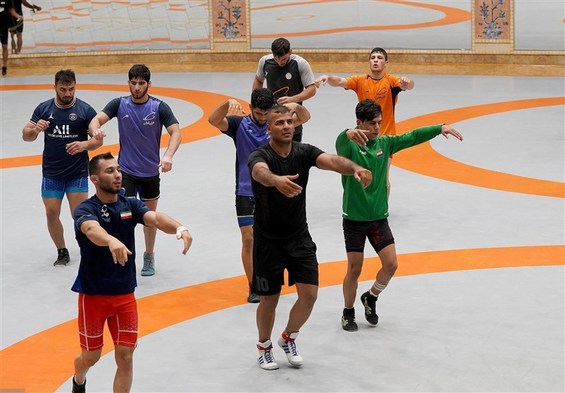 حضور تیم کشتی فرنگی عراق در کمپ تیم‌های ملی ایران