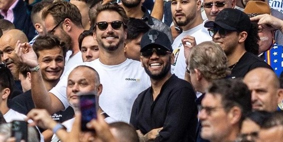 اسطوره بارسا در میان طرفداران رئال+عکس