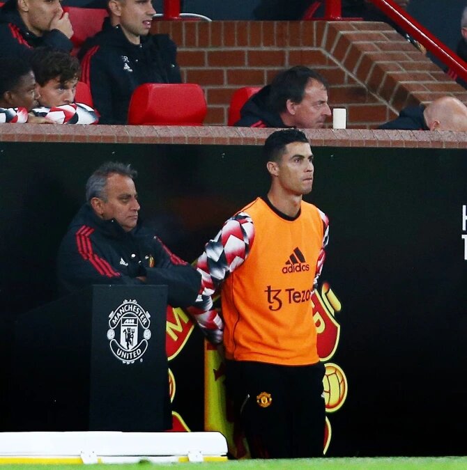 جنجال رونالدو در اولدترافورد؛ تن&zwnj;هاخ: فردا با او برخورد می&zwnj;کنم!/عکس