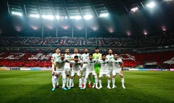 شبکه معروف خبر جنجالی را اصلاح کرد/ ماجرای امضای علی کریمی و مهدی مهدوی‌کیا پای نامه جنجالی چه بود؟