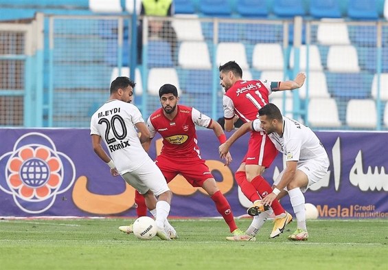 درخشان: پرسپولیس برای قهرمانی باید اقتدار بیشتری داشته باشد